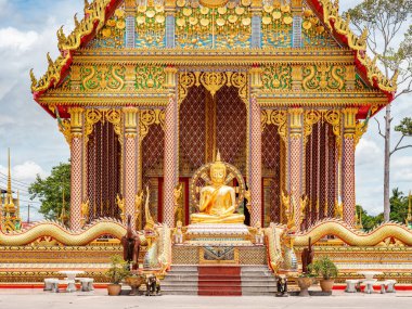 Wat Huai Yai 'de Buda resmi, Huai Yai' de bir Budist tapınağı, Pattaya Şehri, Chonburi, Tayland.
