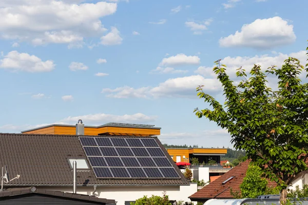 Techo Del Panel Solar Construcción Techo Sur Alemania Ciudad Con — Foto de Stock