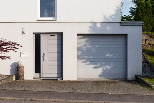 Garage Posto Auto Una Facciata Moderna Casa Nella Germania Meridionale — Foto Stock