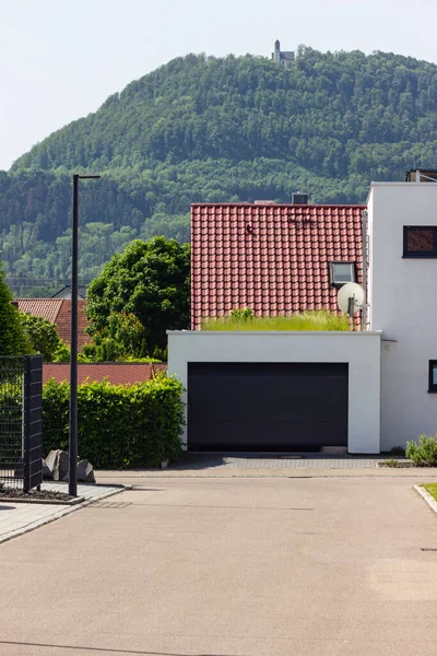 Garaje Cochera Una Moderna Fachada Casa Sur Alemania Ciudad Sol — Foto de Stock