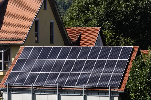 Pueblo Rufal Con Panel Solar Los Tejados Sur Alemania Campo Imagen De Stock