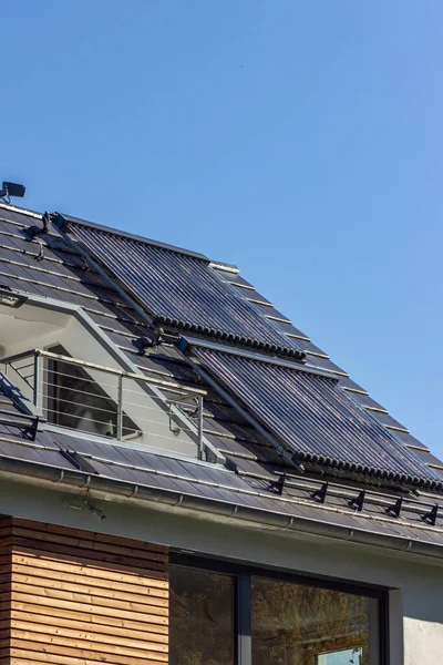 Solární Vodní Kolektory Střeše Jižním Německu Nové Oblasti Budovy — Stock fotografie