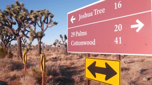 Křižovatka Směrovými Šipkami Křižovatce Kalifornie Usa Cestovní Destinace Pro Výlet — Stock video