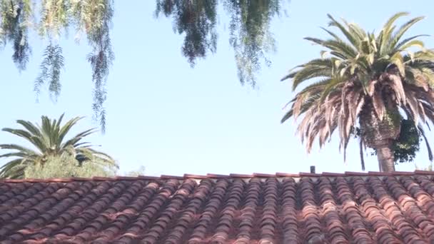 Στέγη Από Παλιό Σπίτι Πλακάκια Πήλινα Κεραμικά Πλακάκια Terracotta Μεξικάνικο — Αρχείο Βίντεο