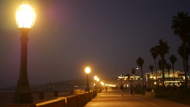 Lantern Glows Beach Sunset California Coast Usa Beachfront Walkway Park — Stock video