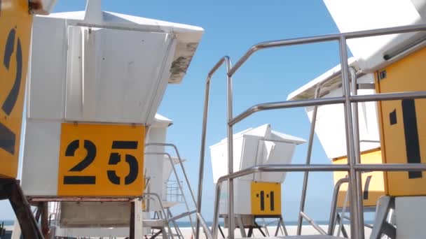 Rettungsschwimmständer Oder Rettungsschwimmturm Zum Surfen California Mission Beach Usa Rettungshütte — Stockvideo