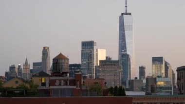 New York City Manhattan şehir merkezi siluet şehir manzarası. Chelsea, Midtown 'dan mali bölge çatı manzarası. Binanın çatıları. Kentsel mimari, Birleşik Devletler. Dünya Ticaret Merkezi ve Su Kulesi Tankı.