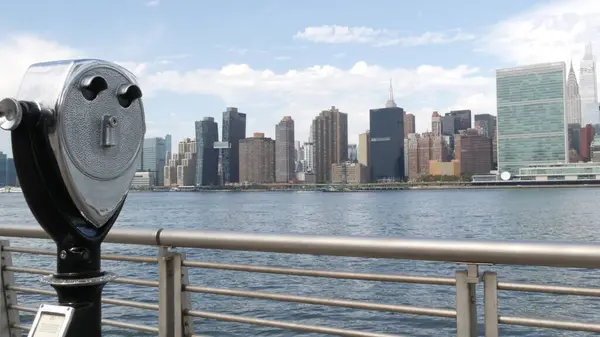 stock image New York City waterfront skyline, Manhattan Midtown buildings, riverfront skyscrapers by East river water. Waterside cityscape, tower viewer, Gantry Plaza. Long Island, Queens. United States tourism.