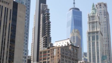 New York City Aşağı Manhattan, Downtown Finans Bölgesi mimarisi, Birleşik Devletler. Bir Dünya Ticaret Merkezi gökdeleni Woolworth binası, ABD. Amerikan şehir silueti. New York 'taki WTC Özgürlük Kulesi.