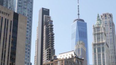 New York City Aşağı Manhattan, Downtown Finans Bölgesi mimarisi, Birleşik Devletler. Bir Dünya Ticaret Merkezi gökdeleni Woolworth binası, ABD. Amerikan şehir silueti. New York 'taki WTC Özgürlük Kulesi.