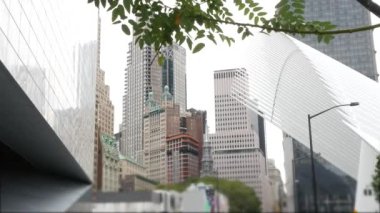 New York City Aşağı Manhattan, Downtown Finans Bölgesi mimarisi, Birleşik Devletler. Yüksek gökdelenler, konutlar ve ofis binaları, ABD. Amerikan şehir sokağı, emlak, New York 'ta emlak..