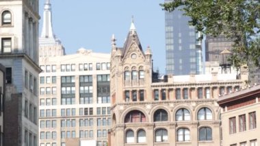 New York City Manhattan Midtown sokak mimarisi. Empire State binası, ABD 'de ikonik gökdelen. Amerikan şehir manzarası, ünlü NYC kulesi, Birleşik Devletler. Union Meydanı, Broadway