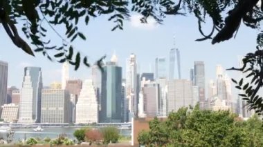 New York City Manhattan, Downtown Financial District Skyline şehir merkezi Brooklyn Heights gezinti güvertesi, Amerika Birleşik Devletleri. Kentsel mimari, FiDi Dünya Ticaret Merkezi ABD 'deki gökdelen..