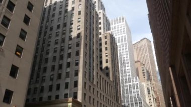 New York City Aşağı Manhattan, Downtown Finans Bölgesi mimarisi, Birleşik Devletler. Yüksek gökdelenler, konutlar ve ofis binaları, ABD. Amerikan şehir sokağı, emlak, New York 'ta emlak..