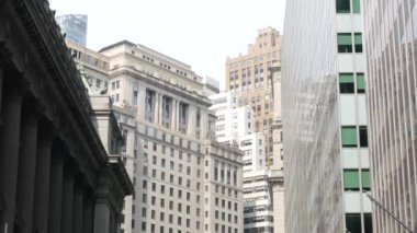 New York City Aşağı Manhattan, Downtown Financial District sokak mimarisi, Birleşik Devletler. Yüksek gökdelenler, konutlar ve ofis binaları, Amerikan gayrimenkulleri ya da Amerikan emlakçıları. Broadway.
