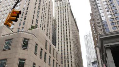 New York City Aşağı Manhattan, Downtown Financial District sokak mimarisi, Birleşik Devletler. Yüksek gökdelenler, konutlar ve ofis binaları, Amerikan gayrimenkulleri ya da Amerikan emlakçıları. Fidi Kuleleri.