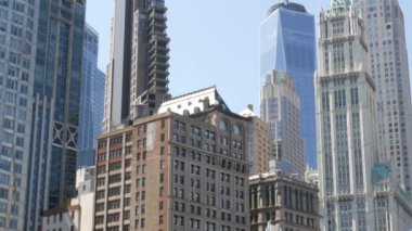 New York City Aşağı Manhattan, Downtown Finans Bölgesi mimarisi, Birleşik Devletler. Bir Dünya Ticaret Merkezi gökdeleni Woolworth binası, ABD. Amerikan şehir silueti. New York 'taki WTC Özgürlük Kulesi.