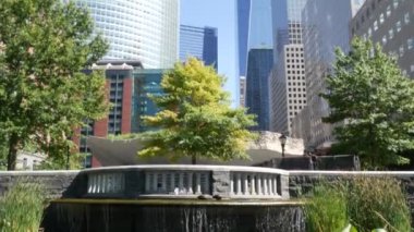 New York City Manhattan, Downtown Finans Bölgesi mimarisi, Birleşik Devletler. Bir Dünya Ticaret Merkezi gökdelen binası, ABD. Amerikan şehir sokağı. New York 'taki Özgürlük Kulesi. Batarya parkı. Brookfield