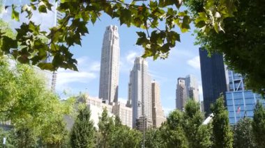 New York City Aşağı Manhattan, Downtown Finans Bölgesi mimarisi, Birleşik Devletler. Yüksek gökdelenler, konutlar ve ofis binaları, ABD. Amerikan şehir sokağı, emlak, New York 'ta emlak..