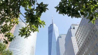 New York City Manhattan, Downtown Finans Bölgesi mimarisi, Birleşik Devletler. Bir Dünya Ticaret Merkezi gökdelen binası, ABD. Amerikan şehir sokağı. New York 'taki Özgürlük Kulesi. Batarya parkı. Brookfield