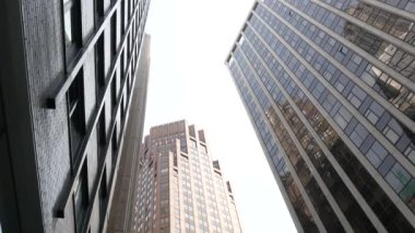 New York City Aşağı Manhattan, Downtown Finans Bölgesi mimarisi, Birleşik Devletler. Yüksek gökdelenler, konutlar ve ofis binaları, ABD. Amerikan şehir sokağı, emlak, New York 'ta emlak..