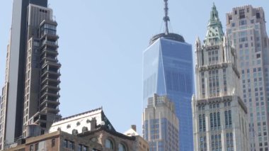 New York City Aşağı Manhattan, Downtown Finans Bölgesi mimarisi, Birleşik Devletler. Bir Dünya Ticaret Merkezi gökdeleni Woolworth binası, ABD. Amerikan şehir silueti. New York 'taki WTC Özgürlük Kulesi.