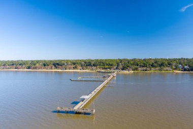 The Fairhope, Alabama municipal pier on the eastern shore of Mobile Bay in Jan 2023