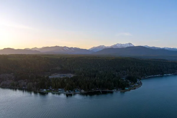 Luftaufnahme Des Puget Sound Und Der Olympischen Berge Bei Sonnenuntergang — Stockfoto
