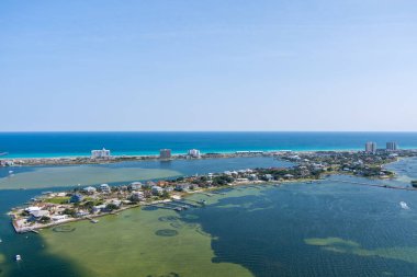 2023 Anma Günü 'nde Pensacola Plajı' nın hava manzarası.