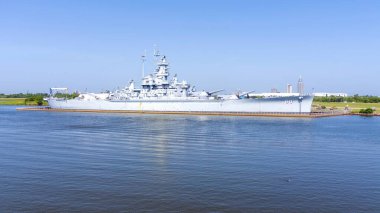 Mobil, AL USA 22 Ağustos 2023 Mobile Körfezi 'ndeki USS Alabama Amiral Gemisi