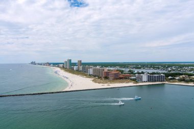 Ekim 2023 'te Alabama, Orange Beach' in hava manzarası.