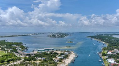 Temmuz 'da Perdido Key, Florida' daki sahilin havadan görüntüsü.