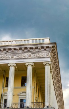 Ukrayna Ulusal Müzik Akademisi 'nin genel görüşü veya Ukrayna' nın Kyiv kentindeki Bağımsızlık Meydanı 'ndaki Konservatuar