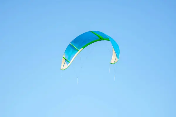 Kite Bright Sunlight Blue Sky White Clouds Background Summertime — Stock Photo, Image