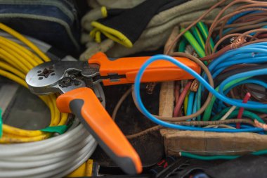 Kıtır pense vuruşu.