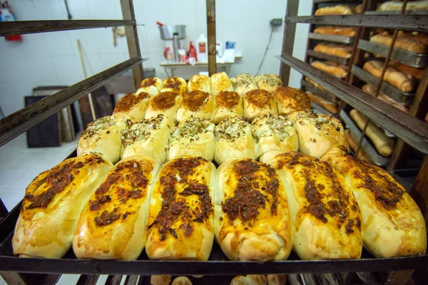 新鲜烘焙的调味面包 — 图库照片