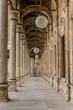 Kahire Kalesi, Mısır 'daki Muhammed Ali Camii' nde sütunlar.