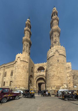 CAIRO, EGYPT - 29 HAZİRAN 2019: Kahire, Mısır 'daki Bab Zuweila kapısı