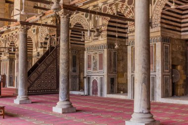 CAIRO, EGYPT - 29 Ocak 2019: Kahire, Mısır 'daki Sultan el-Muayyad Camii' nin Dua Salonu