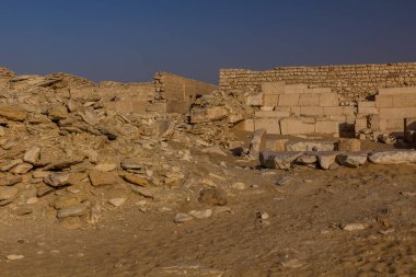 Mısır 'ın Saqqara kentindeki mezarlık manzarası
