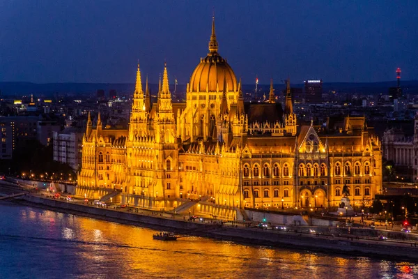 Abendblick Auf Die Donau Und Das Ungarische Parlamentsgebäude Budapest Ungarn — Stockfoto