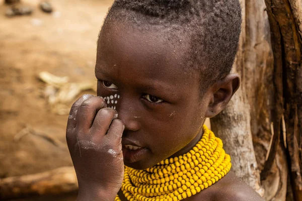Корчо Этиопия Февраля 2020 Мальчик Племени Каро Деревне Корчо Эфиопия — стоковое фото