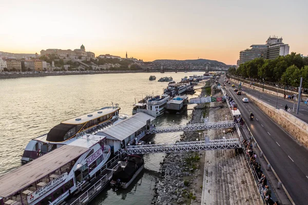 Budapest Ungarn August 2019 Boote Auf Der Donau Budapest Ungarn — Stockfoto
