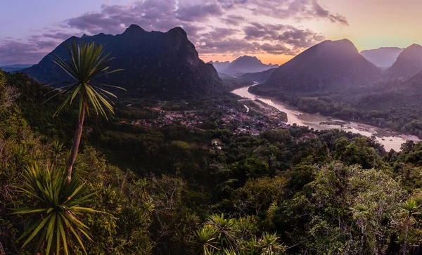 Вечірній Вигляд Річку Нам Село Муанг Нгой Неуа Погляду Паноя — стокове фото