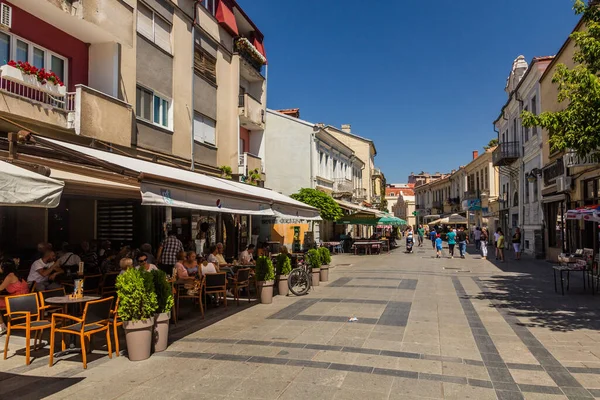 Bitola North Macedonia August 2019 Voetgangers Shirok Sokak Straat Bitola — Stockfoto