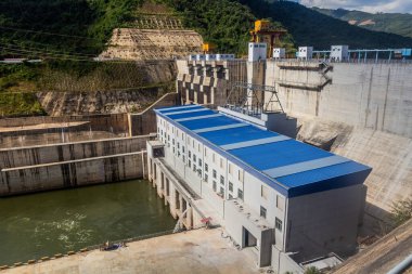 Nam Ou 5 barajı, Laos