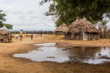 KORCHO, ETHIOPIA - 4 Şubat 2020: Karo kabilesinin yaşadığı Korcho köyü, Etiyopya