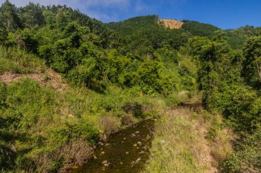 Luang Namtha kasabası yakınlarındaki kırsal alan, Laos