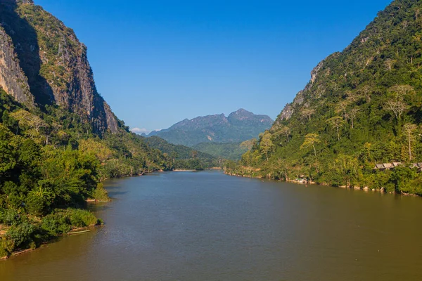 Rzeka Nam Nong Khiaw Laos — Zdjęcie stockowe