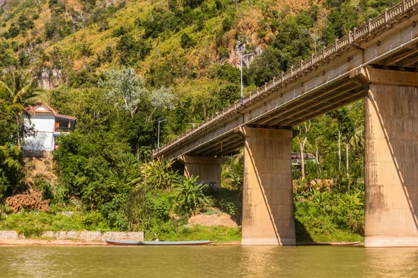 Bro Över Floden Nam Nong Khiaw Laos — Stockfoto